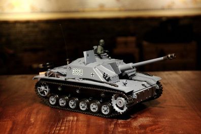 RC Panzer "Sturmgeschütz III" - Stug 3 Heng Long 1:16 Grau, Metallgetriebe und 2,4Ghz