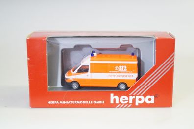 1:87 Herpa 042604 MB Sprinter RTW Frankfurt/ Main, neuw./ ovp