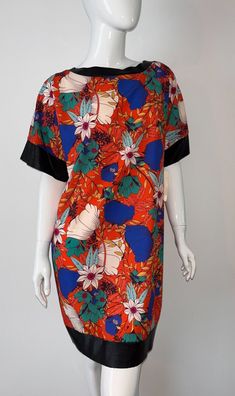 Damen Kleid Sommerkleid Blumen Hawaii China Muster Lederärmel Onesize NEU