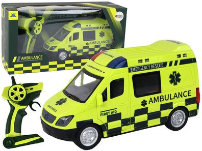 Ferngesteuerter gelber Krankenwagen mit Lichtern