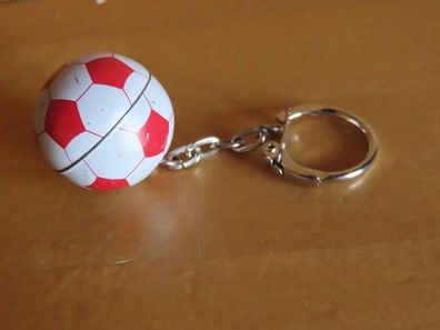 Schlüsselanhänger mit rot weißem Fußball klein ca. 2,5 cm Ø