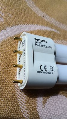 PHiLips Master PL-L24w/840/4p CE Made in China 32cm 32 cm lange Lampe Länge