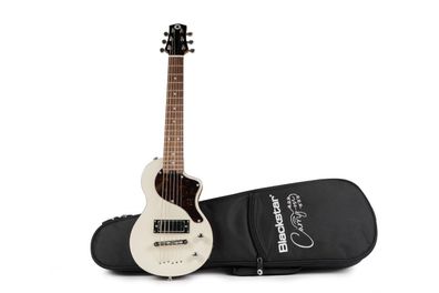 Carry-on Blackstar Mini Gitarre Reisegitarre weiß mit Gigbag