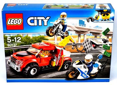 LEGO® City Set 60137 Abschleppwagen auf Abwegen