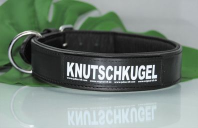 Lederhalsband 70cm x 4cm schwarz mit Klettlogo Knutschkugel, z.B. für Bulldogge
