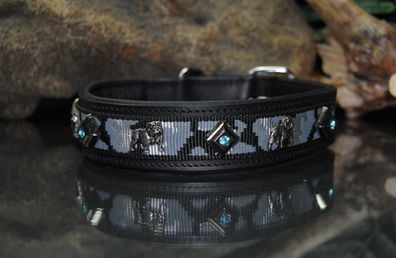 Lederhalsband schwarz / Schnee-Tarn Englische Bulldogge 70cm x 4cm Kristall