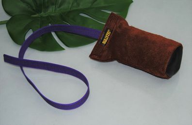 Beißwurst Leder Beiß-Sack 20 x 8 cm, mit 75cm Band Dummy Bringsel Apport