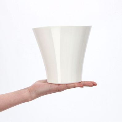 KADAX Blumentopf aus Kunststoff, Blumentopfschutz, 16 cm, Weiß