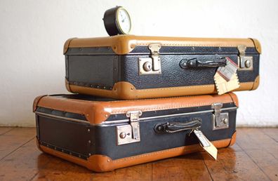 ein Paar Koffer Klein Antik Alt Vintage Reisekoffer braun Shabby Kiste Kasten Loft