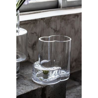 Moderne Vase im konstruktivistischen Stil, Top-Design, von Element Accessories