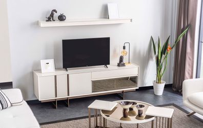 Stilvolle Wohnwand Designer TV-Lowboard Moderne Regale Robuste Möbel