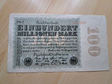 100 Millionen Reichsmark Reichsbanknote in German Empire Hyperinflation 1923