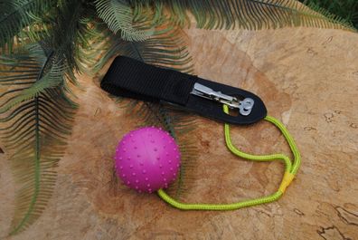 Julius K9 Schnellauslöser mit 70mm Gummi-Ball Neon-Pink Wurfball Hundeball Spiel
