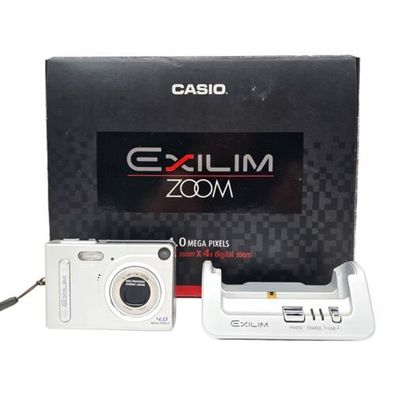 Casio Exilim Zoom EX-Z4 Kamera Digitalkamera 4 MP Silber OVP