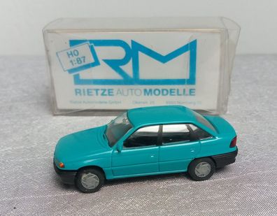 Opel Astra, Rietze Modell, verschiedene Farben