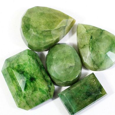 5 Stück große Natur Smaragde ca. 2000 Carat Gesamt