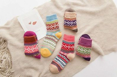 bunte Norweger Socken mit schönem Hygge Muster