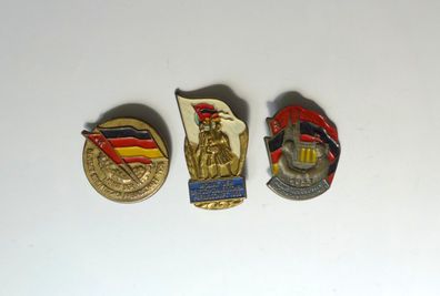 3 DDR Abzeichen 1955 Monat 1954 DSF 1953 Deutsch Sowjetische Freundschaft
