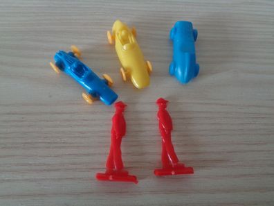 DDR Spielfiguren 5 kleine verschiedene Spielsteine, Spielfiguren Rennwagen , Männchen