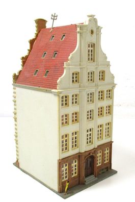 Fertigmodell N Kibri Giebelhaus Speicherhaus (HN-1024h)