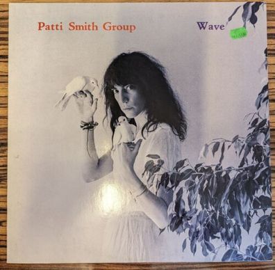 Patti Smith Group – Wave LP GER 1C 064-62 516 (NM/ VG + +)