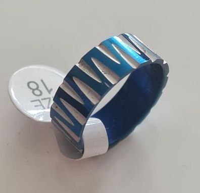 Modeschmuck Ring Farbe blau weiß Zickzack Edelstahl Dicke 8mm Größe 17-21 #097