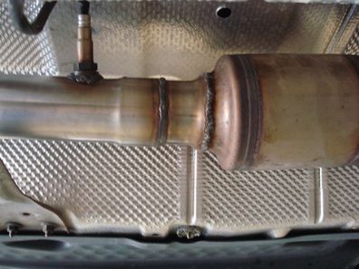 passend für VW Golf VI GTI Verbindungsrohr Mittelschalldämpfer/ KAT - Fox Auspuff -