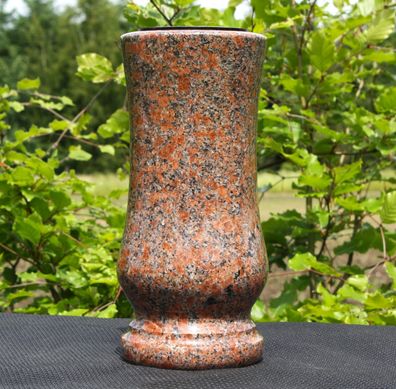 Vase Steinvase Grabvase Gartenvase Granitvase aus Granit