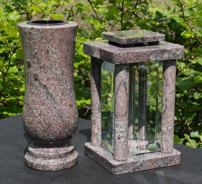 moderne Grablaterne mit Vase aus Granit Paradiso