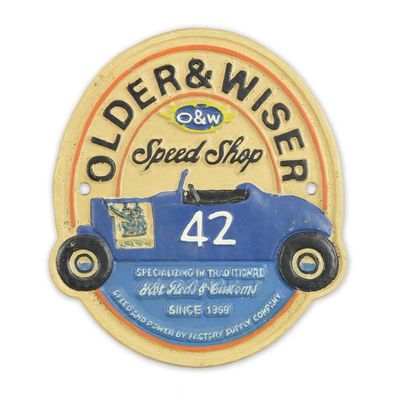 Gietijzeren "older & wiser speed shop" plaquette