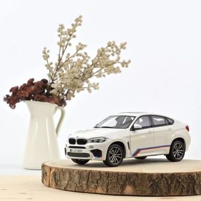 BMW Miniatur X6 M 2015 weiß 1:18, limitiert