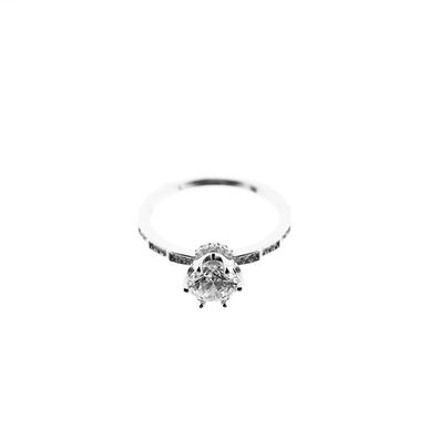 Silberring für Damen elegantes Silberring mit glänzenden Steinen stilvolles Schmuc...