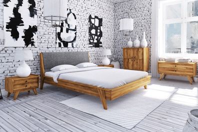 Bett Jetro 1 aus Kernbuche massiv 180x200 mit Polsterkopfteil und Holzbeinen