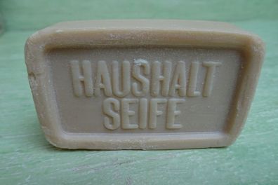 alte Haushalt Seife ca 7,5 x 5 x 2 cm