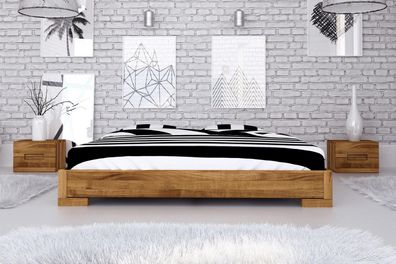 Bett Bento 2 aus Wildeiche massiv 200x200 cm ohne Kopfteil mit Holzbeinen