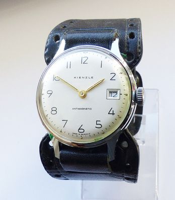 Schöne ungetragene Kienzle Classic Calendar Herren Vintage Armbanduhr in Top Zustand