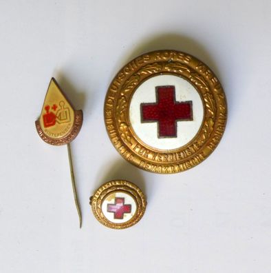 3 DDR Abzeichen Rotes Kreuz Ehrenzeichen Bronze u.a.