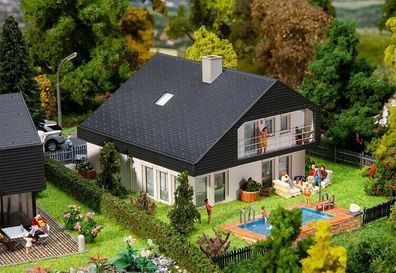 Faller Wohnhaus mit Plattendach Eisenbahn H0 Faller 130642 Bausatz