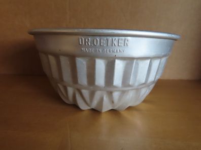 alte Backform Gugelhupfform Napfkuchen Alu ca. 8 cm hoch/ Dr. Oetker