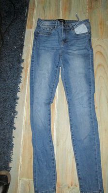 Gebraucht Blaue DAMEN Jeanshose in GR.S 32 gebraucht VERA MODA DENIM