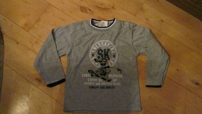 NEU GRAU Sweater MIT-PRINT IN GR. 104 Neuware