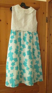 NEU Sommerkleid/ Blumenmuster GR 146, Neuware