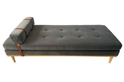 Daybed Grau 180 x 75 cm mit Strukturstoff und Beinen aus Heveaholz