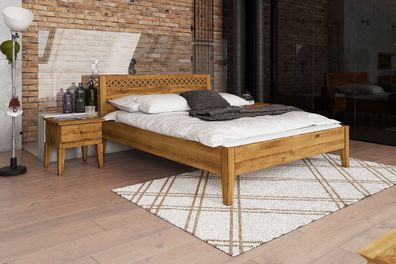 Bett Sydo 3 Sonderlänge 90x220 Wildeiche massiv mit Holzkopfteil und Holzbeinen