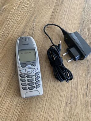 Nokia 6310i - (Ohne Simlock) Top Zustand