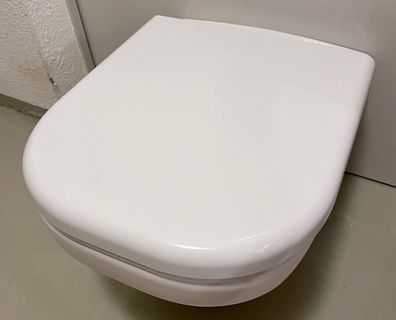 Geberit Renova Comfort Tiefspül-WC, 6l wandhängend, weiß + WC-Sitz