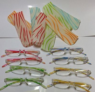 Brillen Lesebrille + 3,0 für Damen 2 Stück mit 2 Etui. Super chic. NEU und unbenutz.