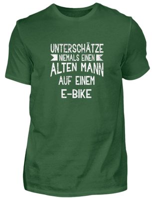 Unterschätze niemals einen alten Mann - Herren Basic T-Shirt-3500MHMH