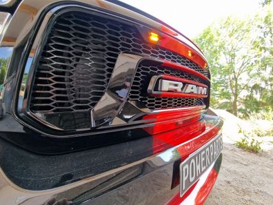 Kühlergrill "Rebel Style"Conversion Kit mit LED Ram 1500 Bj:13-24 (Gen.4)