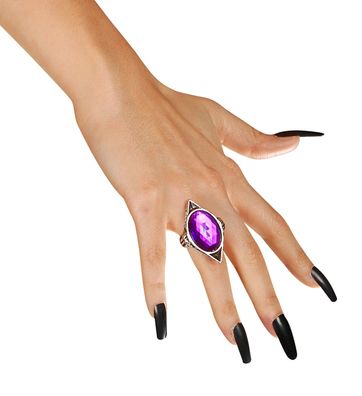 Gotischer Ring mit violettem Edelstein